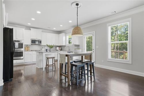 3860 Grandview Manor Dr, Cumming, GA, 30028-5051 | Card Image
