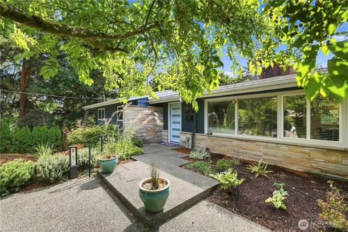 5521 Ne 63rd Street, Seattle, WA, 98115 | Card Image