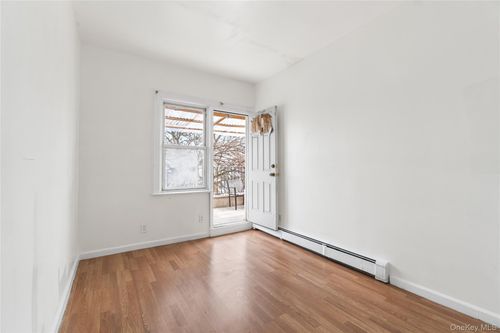 3-3034 93rd St, East Elmhurst, NY, 11369-1716 | Card Image