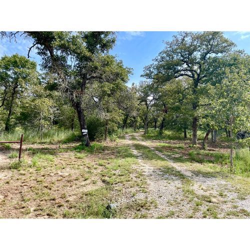 240 Capote Oaks Dr, Seguin, TX, 78155-9654 | Card Image