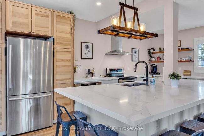 64 Front St E, House other with 4 bedrooms, 3 bathrooms and 10 parking in Bobcaygeon ON | Image 22