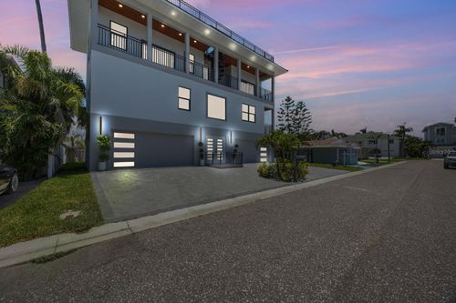 18077 3rd St E, REDINGTON SHORES, FL, 33708-1010 | Card Image