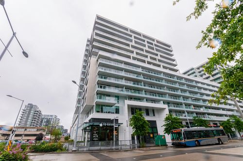 1xxx-6328 No 3 Road, Richmond, BC, V6Y0L6 | Card Image