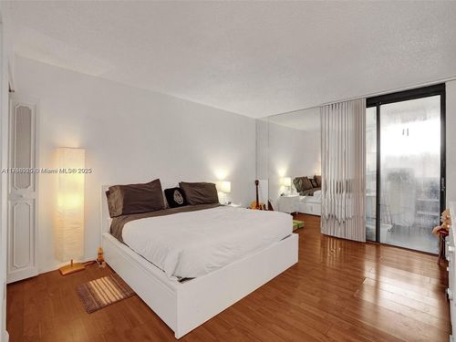 5-20301 Ne 30th Ave, Aventura, FL, 33180-1544 | Card Image