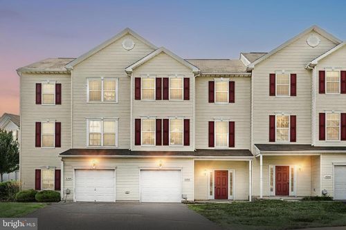 2302-2302 Sunny Hill Cir, YORK, PA, 17406-1569 | Card Image