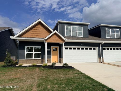 7352 Whispering Creek Ln, Powell, TN, 37849-4481 | Card Image