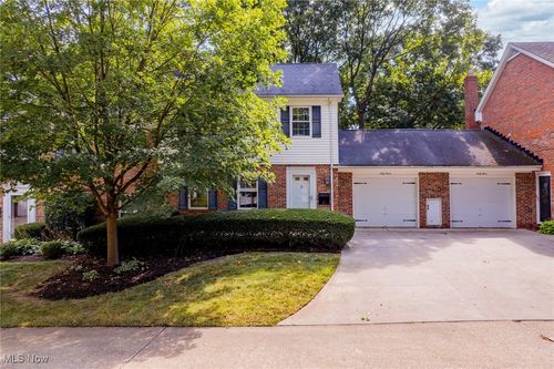 67 Yardley Ln, Akron, OH, 44313-6817 | Card Image