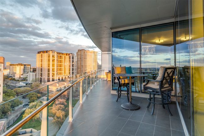 APT-1404 - 3130 N Harwood St, Condo with 2 bedrooms, 3 bathrooms and null parking in Dallas TX | Image 23