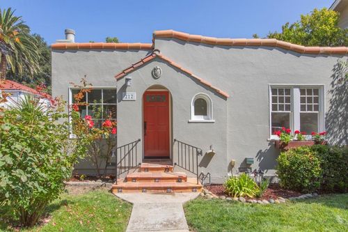 212 Gilbert Ave, Menlo Park, CA, 94025-2815 | Card Image