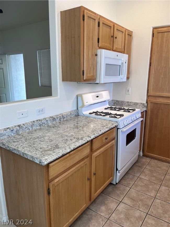UNIT-102 - 1310 Red Gable Ln, Condo with 2 bedrooms, 2 bathrooms and null parking in Las Vegas NV | Image 10