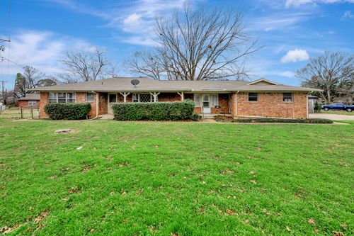 7620 Brooks Ave, Richland Hills, TX, 76118-5918 | Card Image