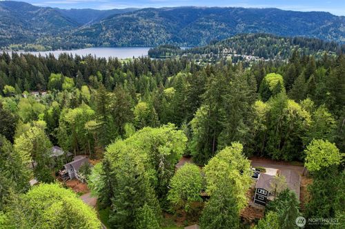 2 Indian Ridge Ct, Bellingham, WA, 98229-7625 | Card Image