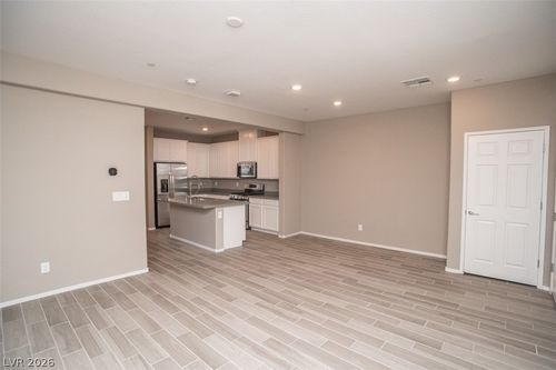 17 Alamere Falls Dr, Las Vegas, NV, 89138-6155 | Card Image