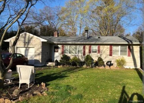 139 Parkside Ave, Miller Place, NY, 11764-3410 | Card Image