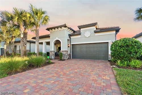 9811 Everglades Dr, NAPLES, FL, 34120-2142 | Card Image