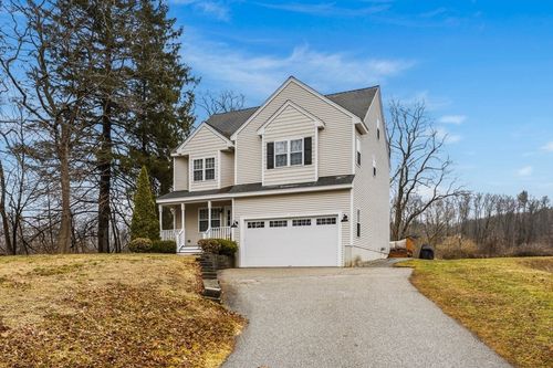 12 Congress St, Salisbury, MA, 01952-1009 | Card Image