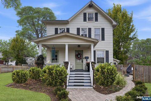 122 Prospect St, Ramsey, NJ, 07446-2540 | Card Image