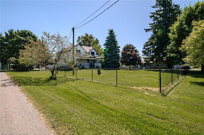 631 Hillcrest Rd, Home with 4 bedrooms, 2 bathrooms and null parking in Simcoe ON | Image 4