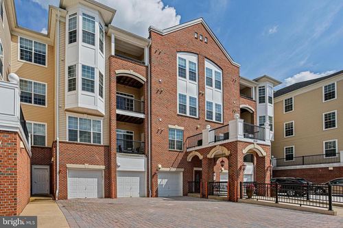 unit-105-8609 Wintergreen Ct, ODENTON, MD, 21113-3991 | Card Image