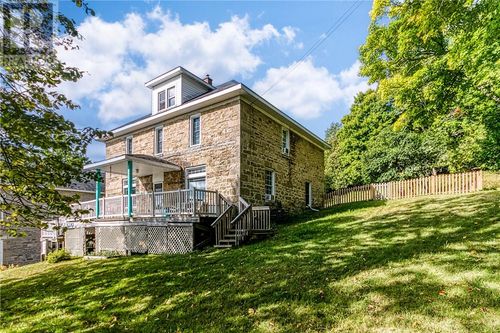 29 Phipps St, Gore Bay, ON, P0P1H0 | Card Image