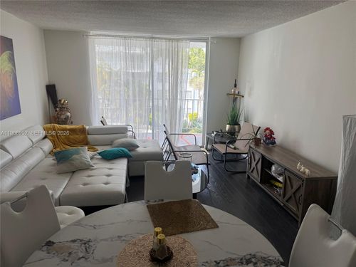 314-492 Nw 165th Street Rd, Miami, FL, 33169-6464 | Card Image