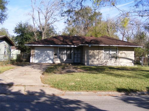 5715 Westover St, Houston, TX, 77033-2231 | Card Image