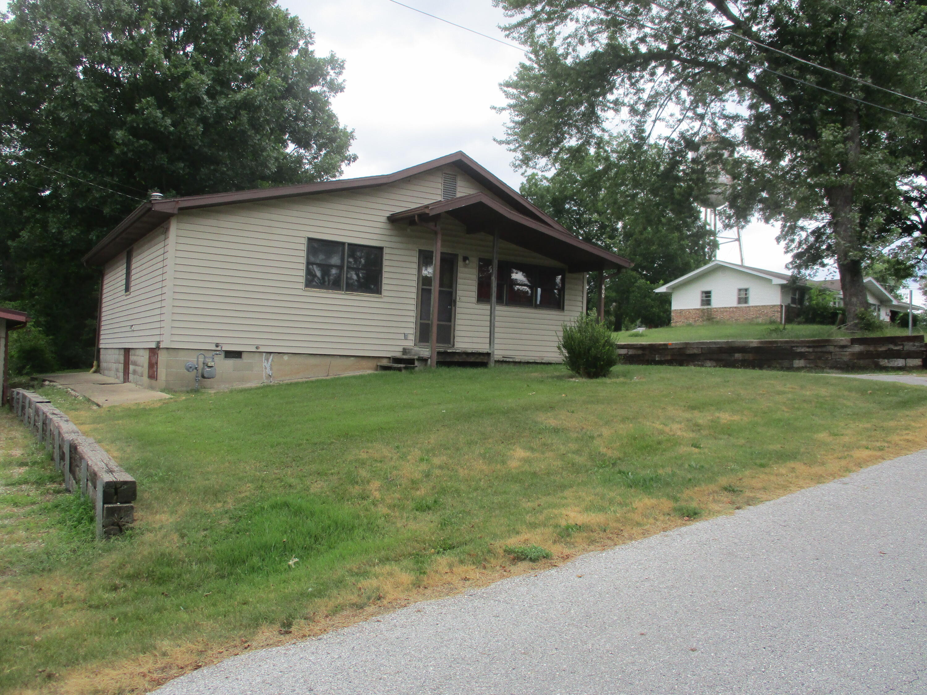 Garfield Ave, Ava, MO 65608