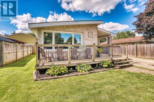 68 Kathryn Crescent, Stratford, ON, N5A2Y7 | Card Image