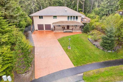 1091 Reischl Way, Juneau, AK, 99801-6832 | Card Image