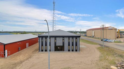 3620 67 Street, Ponoka, AB, T4J1J8 | Card Image