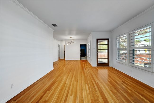 1203 W 40 Th St, House other with 3 bedrooms, 2 bathrooms and 4 parking in Austin TX | Image 11