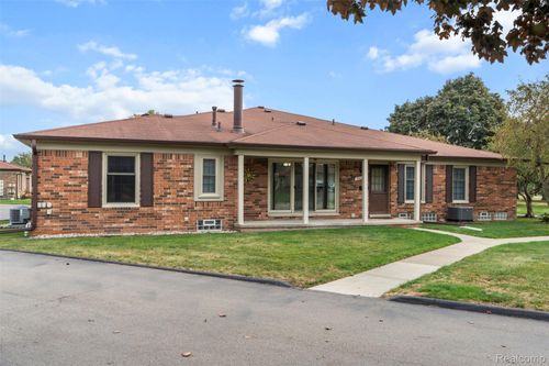 14892 Carver Ct, Shelby Township, MI, 48315-4411 | Card Image