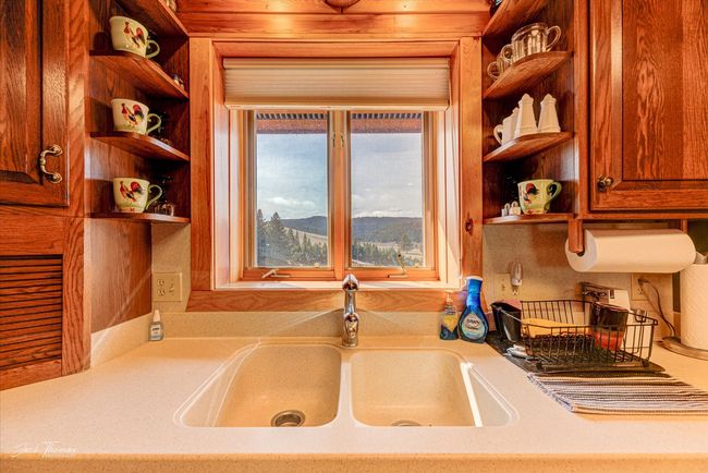 742 W Old Mullan Trl, Home with 4 bedrooms, 3 bathrooms and null parking in Elliston MT | Image 17