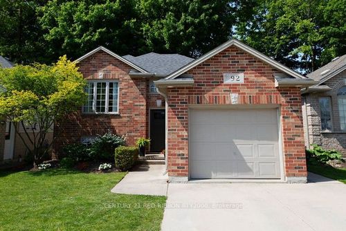 92 Ridge St, Strathroy, ON, N7G4K1 | Card Image