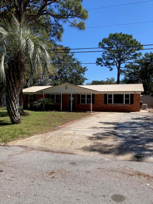 303 Linda Ln Nw, FORT WALTON BEACH, FL, 32548-4616 | Card Image