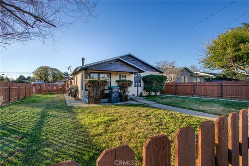 725 Michigan Ave, Beaumont, CA, 92223-2357 | Card Image