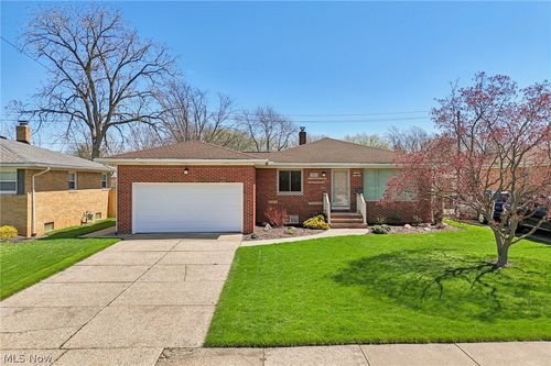 7311 Beresford Ave, Parma, OH, 44130-5061 | Card Image