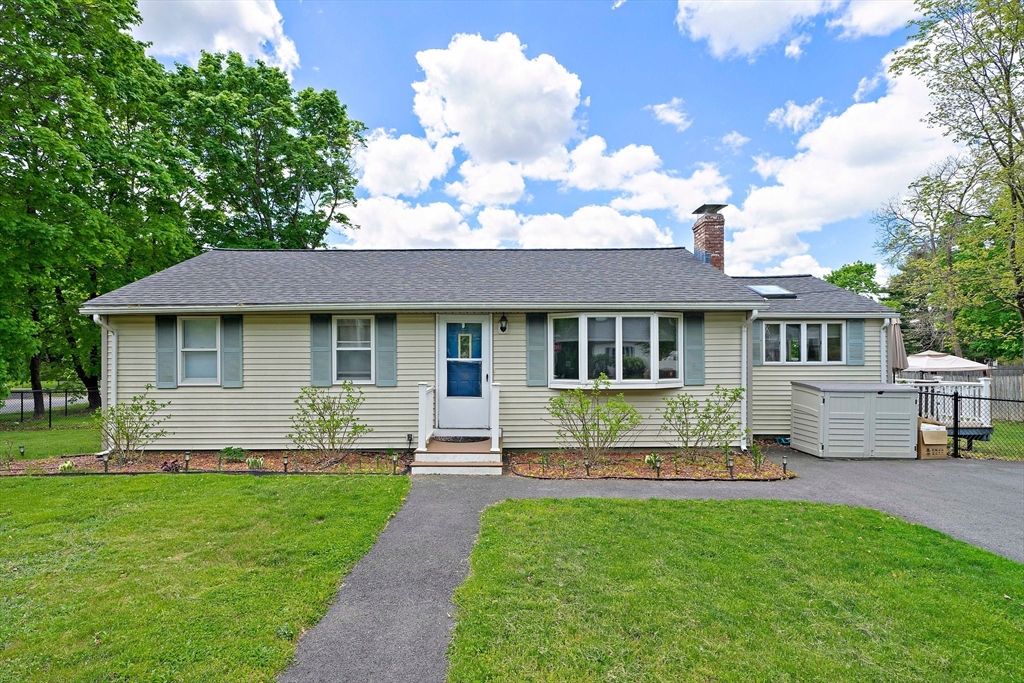 Garden St, Sharon, MA 02067