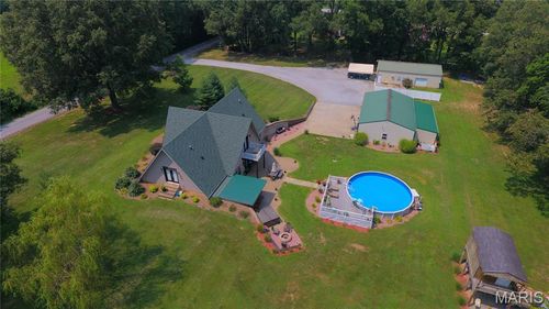 800 Old Broughton Rd, Eldorado, IL, 62930-3541 | Card Image