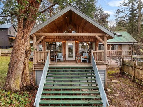 421 Sunset Pl, Mayne Island, BC, V0N2J2 | Card Image