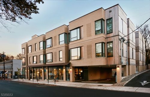 apt-305-104 Baker St, Maplewood, NJ, 07040-2841 | Card Image