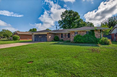 520 Barclay Ave, Dewey, OK, 74029-2804 | Card Image