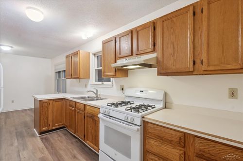 769 W Maplecrest Dr, Sanford, MI, 48657-9363 | Card Image