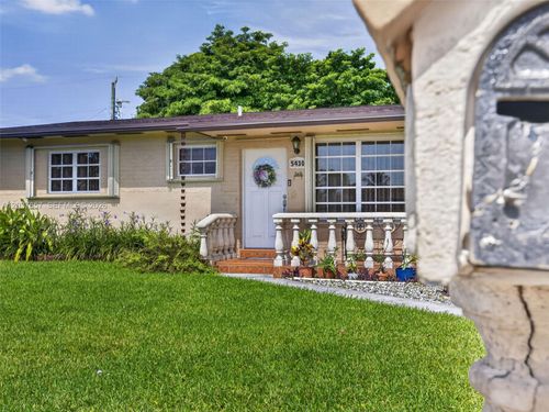 5430 W 4th Ln, Hialeah, FL, 33012-2536 | Card Image