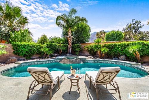 227 N Luring Dr, Palm Springs, CA, 92262-6524 | Card Image