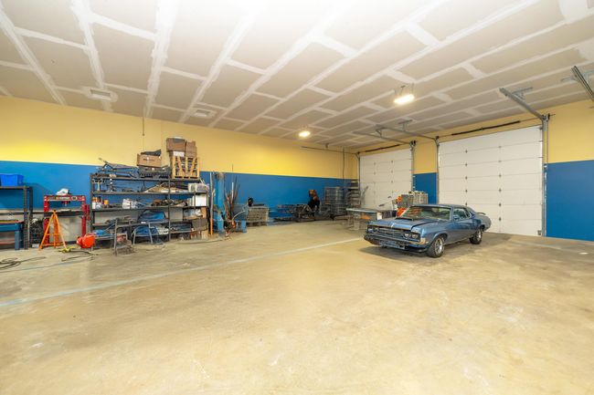 View of garage | Image 39