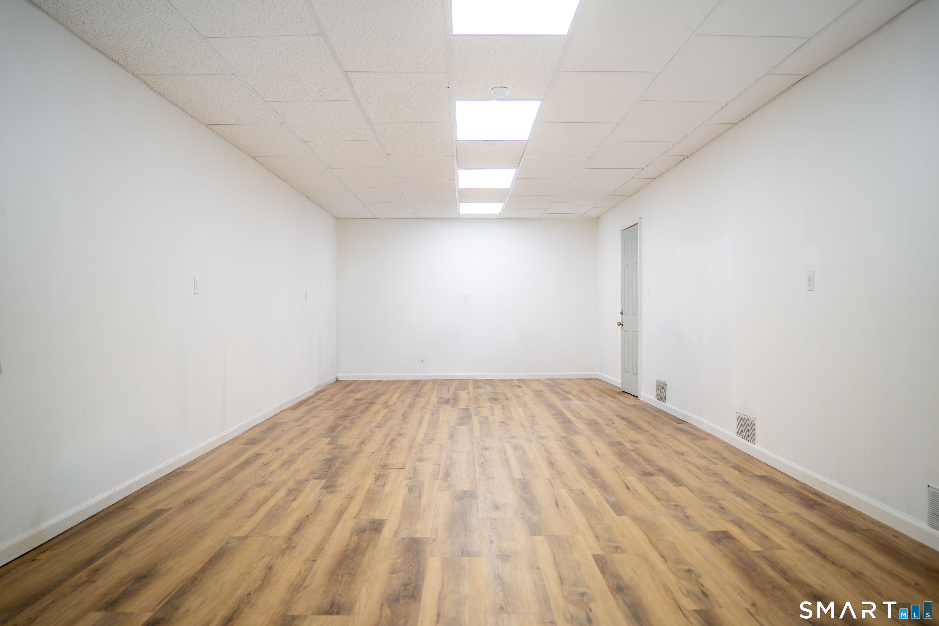 Commercial Lease in Stratford 4