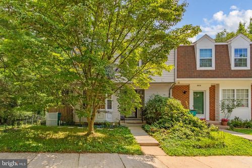 8616 Watershed Ct, GAITHERSBURG, MD, 20877-3750 | Card Image