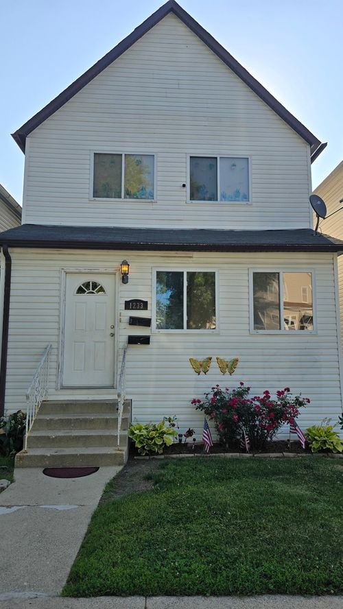 1233 Otto Blvd, Chicago Heights, IL, 60411-6272 | Card Image