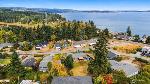 468 Harold Pl, Camano Island, WA, 98282-7605 | Card Image
